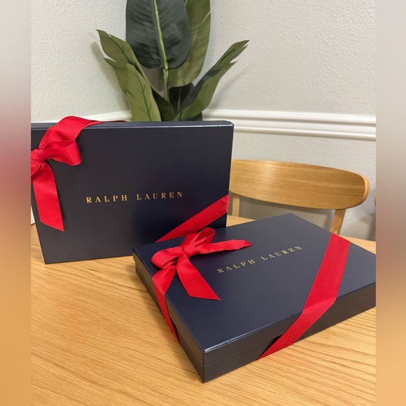 Ralph Lauren Gift Boxes (Set of 2) – Elegant Navy with Red Ribbon - Picture 2 of 12